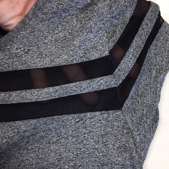 ✨✨REDUCED H&M short sleeve shirt✨✨ - Picture 3 of 3